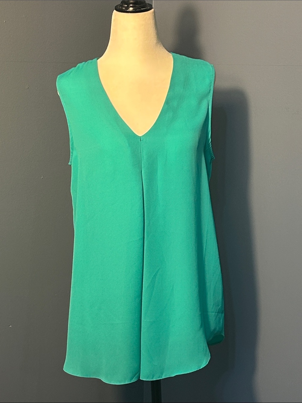 Rose & Olive Teal V-Neck Sleeveless Camisole size S